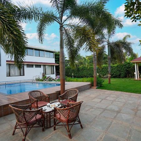 White Coco House 4Bhk Villa Nashik Exteriör bild