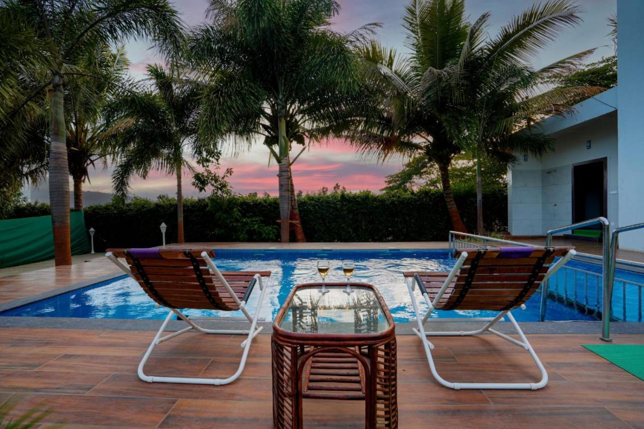 White Coco House 4Bhk Villa Nashik Exteriör bild