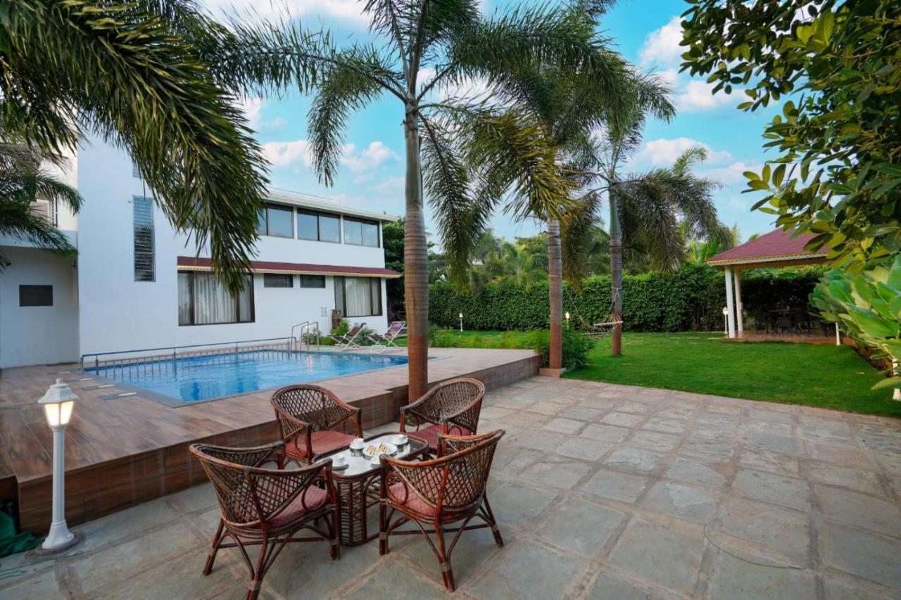 White Coco House 4Bhk Villa Nashik Exteriör bild