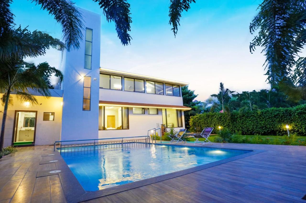 White Coco House 4Bhk Villa Nashik Exteriör bild